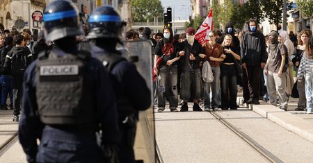 Francja wrze. Licealiści wyszli na ulice. "Żółte kamizelki" powracają?