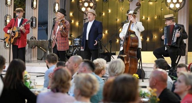 TVP2 pokaże „biesiadę warszawską”