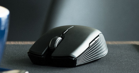 Myszka Razer Atheris na dwóch bateriach AA wytrzyma 350 godzin
