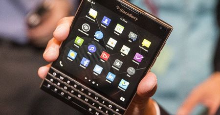 BlackBerry przedstawia zalety kwadratowego ekranu w smartfonie