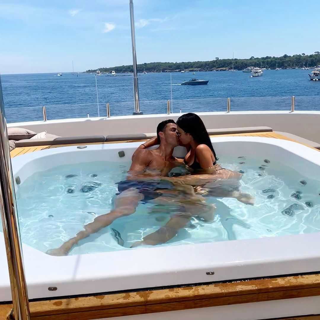 Cristiano Ronaldo z ukochaną na luksusowym jachcie