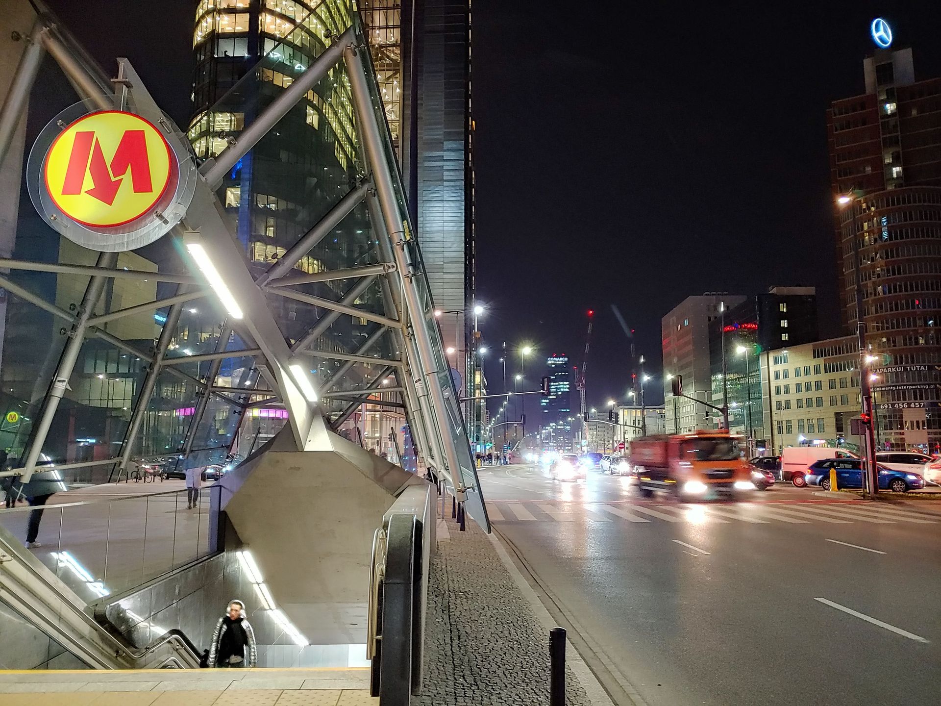 Moje zdjęcie ze smartfonu trafiło do agencji fotograficznej. LG V40 ThinQ dał radę 18