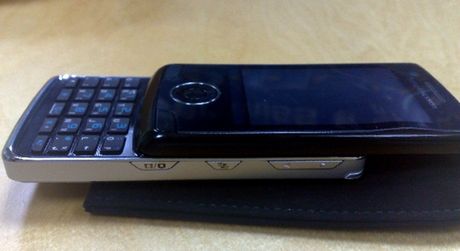 Pierwsze zdjęcia Sony Ericssona P5 1