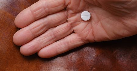 Lek przeciwbólowy na cenzurowanym. Może zwiększać ryzyko zaburzeń rytmu serca