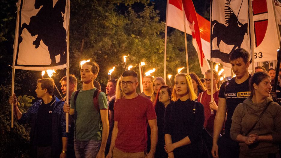 Wiedeń, marsz z pochodniami skrajnie prawicowego ruchu tożsamościowego 