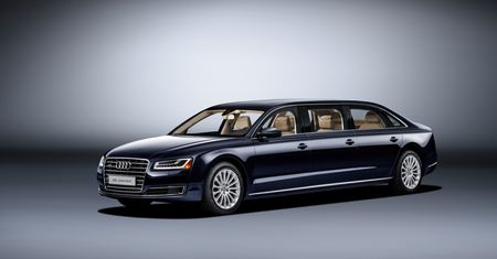Sześciodrzwiowe Audi A8 L extended - imponująca limuzyna z Niemiec