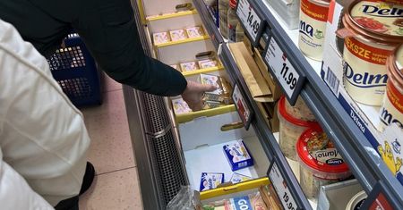 Kupiła 3 kostki masła w Lidlu. Chciała je zwrócić. Mamy komentarz sieci
