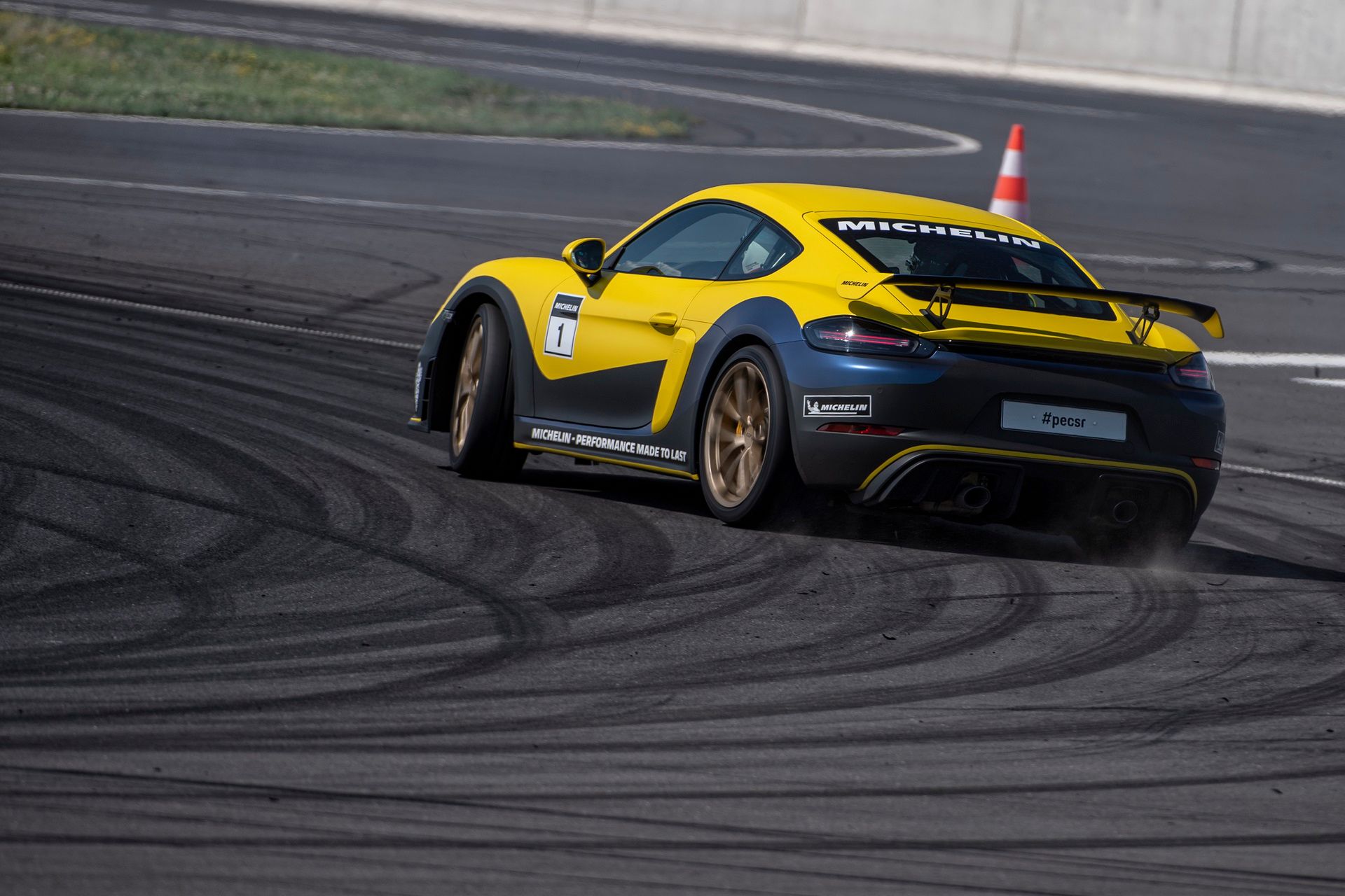 Porsche 718 Cayman GT4 (fot. Łukasz Nazdraczew)