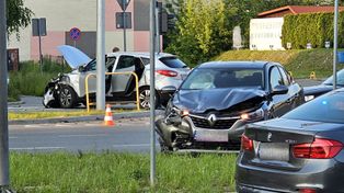 Wypadek w centrum Kielc. Zderzyły się dwa samochody osobowe