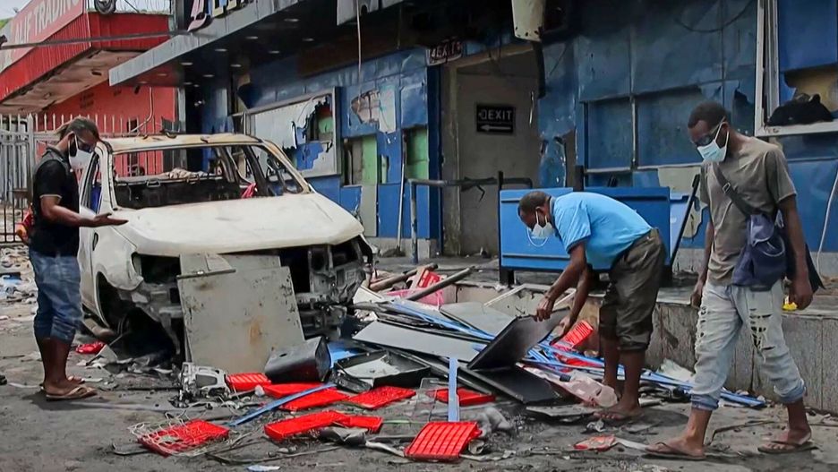 Po czwartkowych zamieszkach w Port Moresby, stolicy Papui-Nowej Gwinei, władze wprowadziły 14-dniowy stan wyjątkowy
