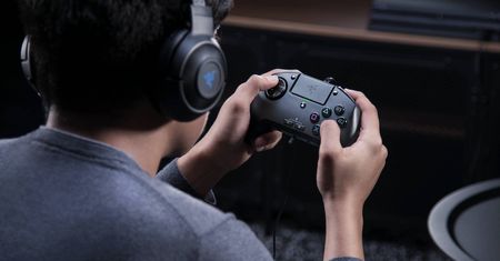 Razer Raion to pad dla fanów bijatyk