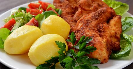 W mojej kuchni króluje teraz schab po szwajcarsku. Zwykłych kotletów nikt nie chce jeść
