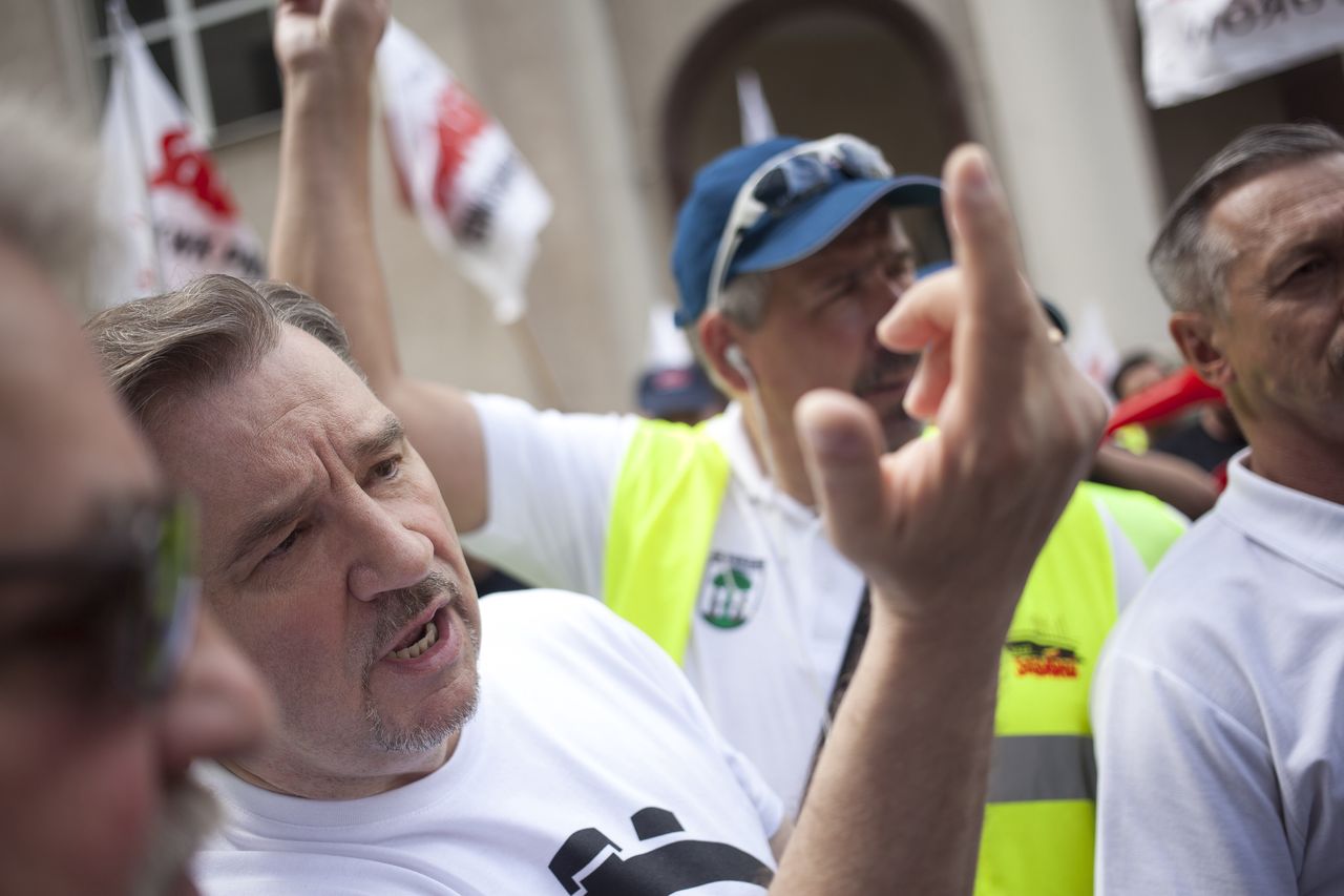 Nowy sposób na zakaz handlu. Związkowcy kipią: Ordynarna kpina