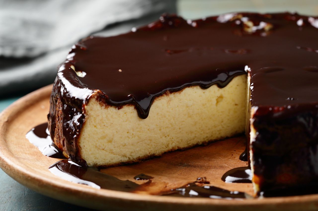 Avoiding cheesecake collapses: Tips for the perfect bake