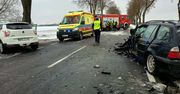 Srebrna: Poważne zderzenie trzech aut. Dwie osoby trafiły do szpitala