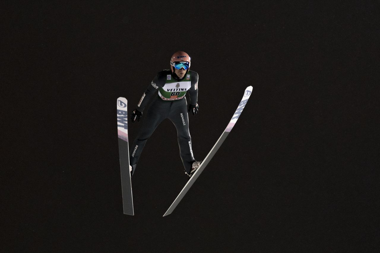 PŚ w Ruce. Sześciu Polaków walczy o konkurs, pogoda pokrzyżowała plany