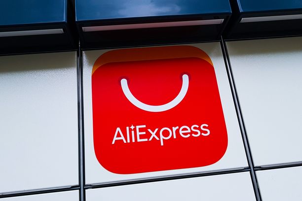 AliExpress walczy o polski rynek. Własne automaty na paczki
