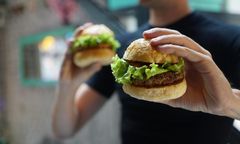 Majówka 2024. Czy 3 maja można jeść mięso?