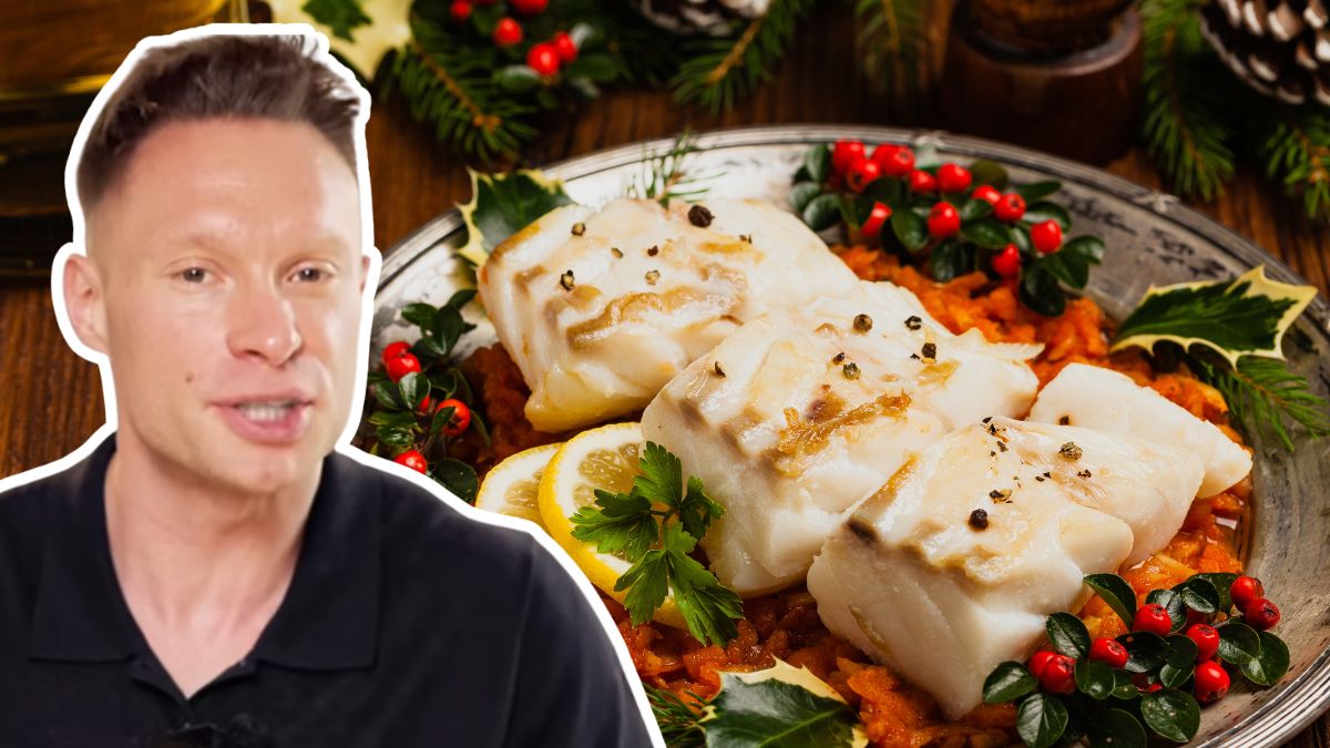 Michał Wrzosek punktuje ryby z wigilijnych potraw
