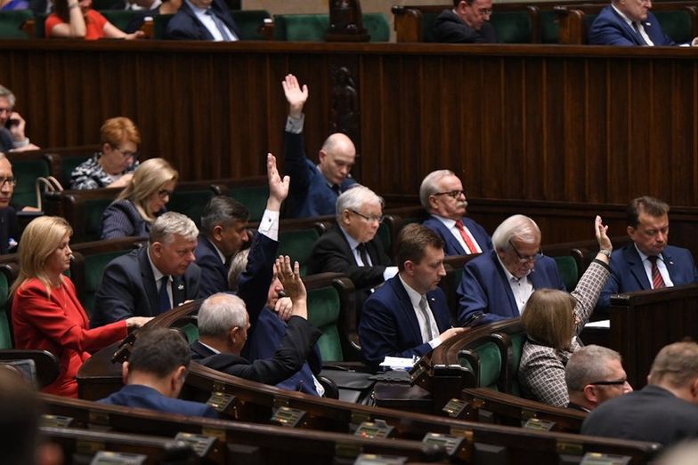 Projekt noweli dot. rozszerzenia praw pracowników delegowanych trafił do Sejmu 