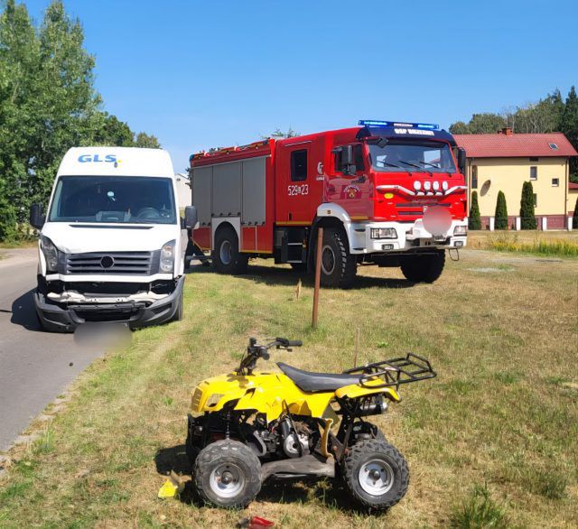 Poważny wypadek w powiecie ryckim. 6-latek ranny po zderzeniu z busem (zdjęcia)