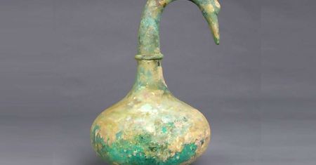 Wciąż była pełna. Butelka sprzed 2 tys. lat odkryta przez archeologów