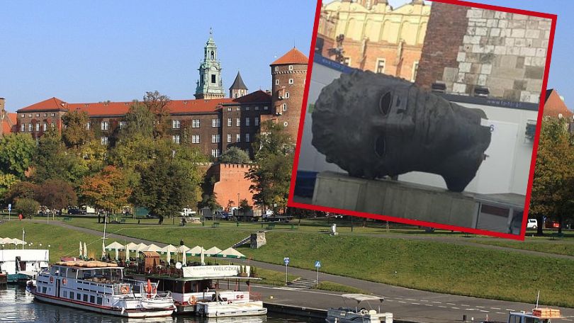 Skandal podczas Igrzysk Europejskich. Rzeźba otoczona toaletami