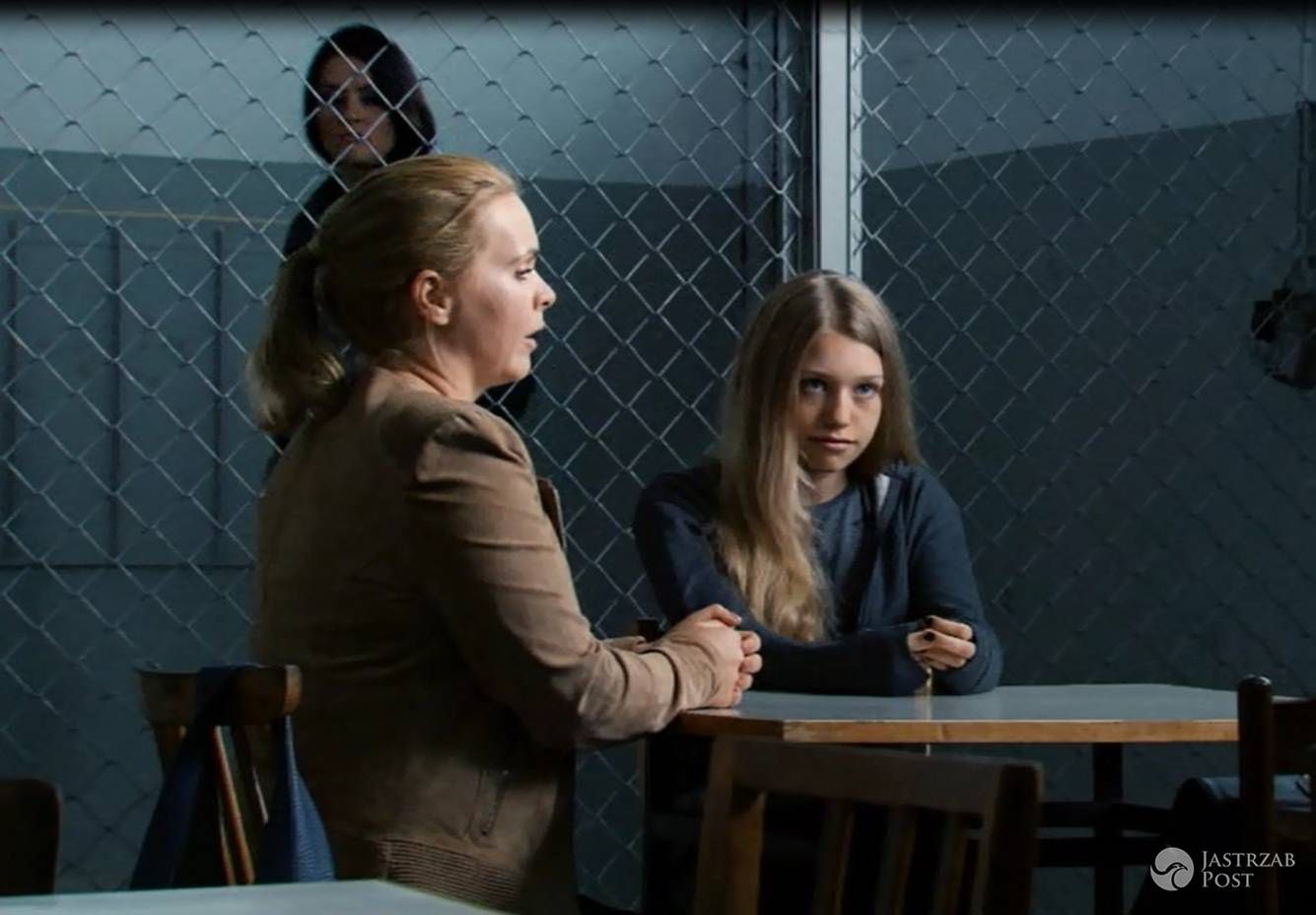 Przyjaciółki 6 odc 10, Anka (Magdalena Stużyńska), Julka (Nicole Bogdanowicz) fot:  Polsat materiały prasowe