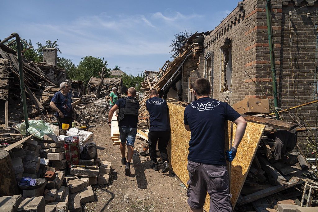 At least 3 killed and 2 wounded in Russian shelling of Kramatorsk district
KRAMATORSK, UKRAINE, JUNE 3, 2025: A view of the destruction aftermath of Russian shelling that killed at least three people and wounded two in the early hours of this morning in Kramatorsk, Ukraine on June 3, 2025. (Photo by Jose Colon/Anadolu via Getty Images)
Anadolu
wounded, attack, oblast, injuren, 3, killed, shelling