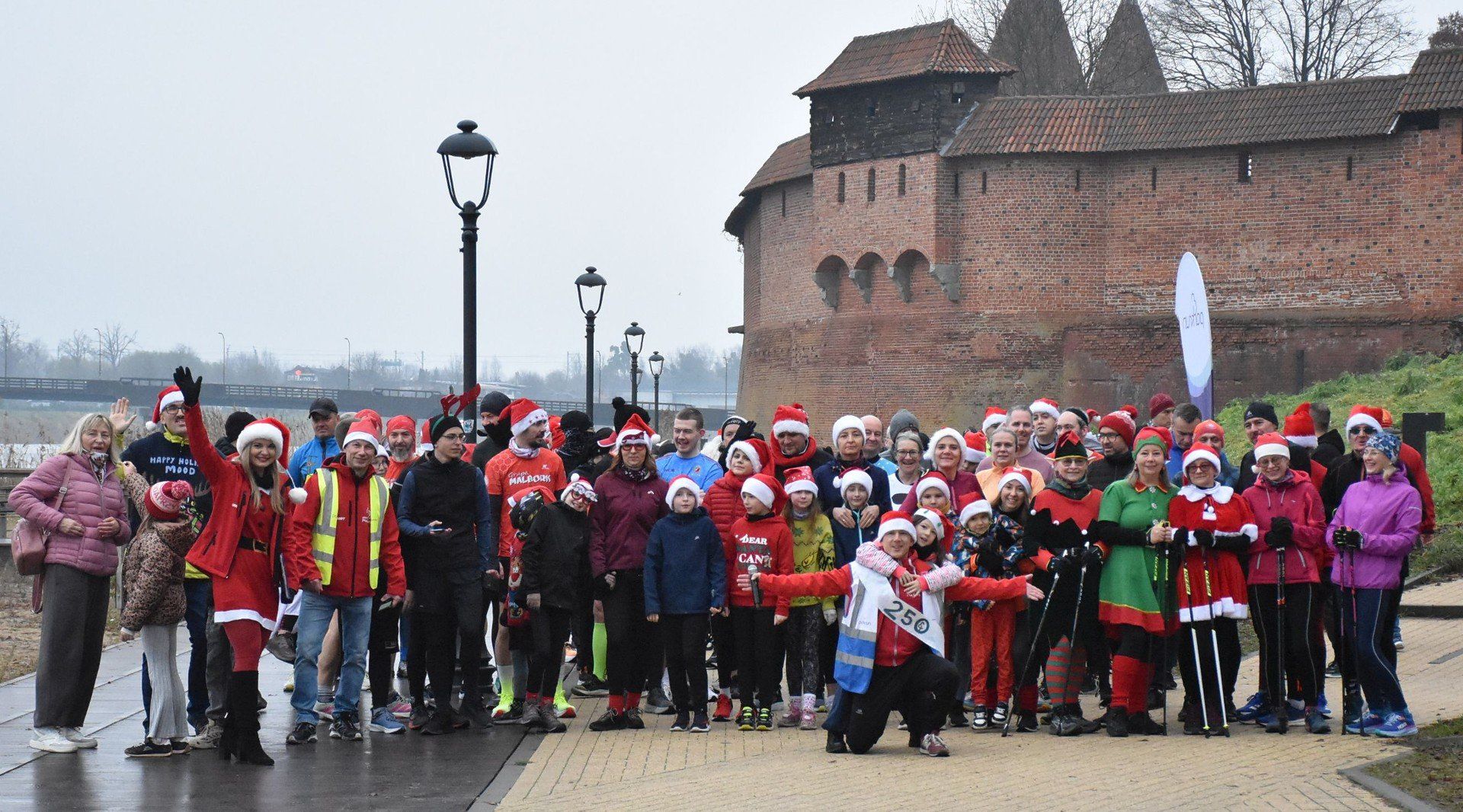 Mikolajki na bulwarze w Malborku, czyli kolejny parkrun