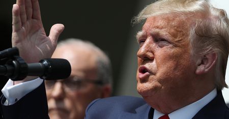 Donald Trump chciał upamiętnić George'a Floyda. Twitter zablokował film
