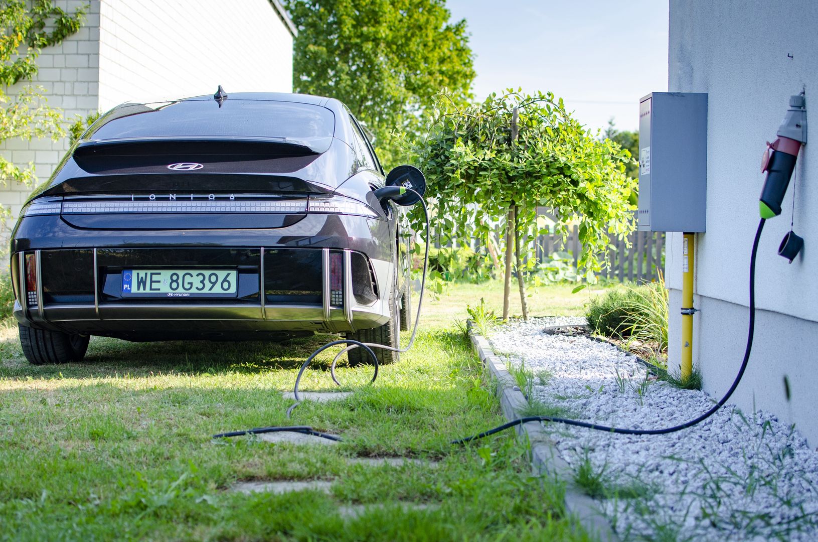 Habu pozwoli naładowac elektryka przez noc 