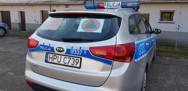 Radiowóz z oznaczeniem pojazdu specjalnego (fot. Policja)
