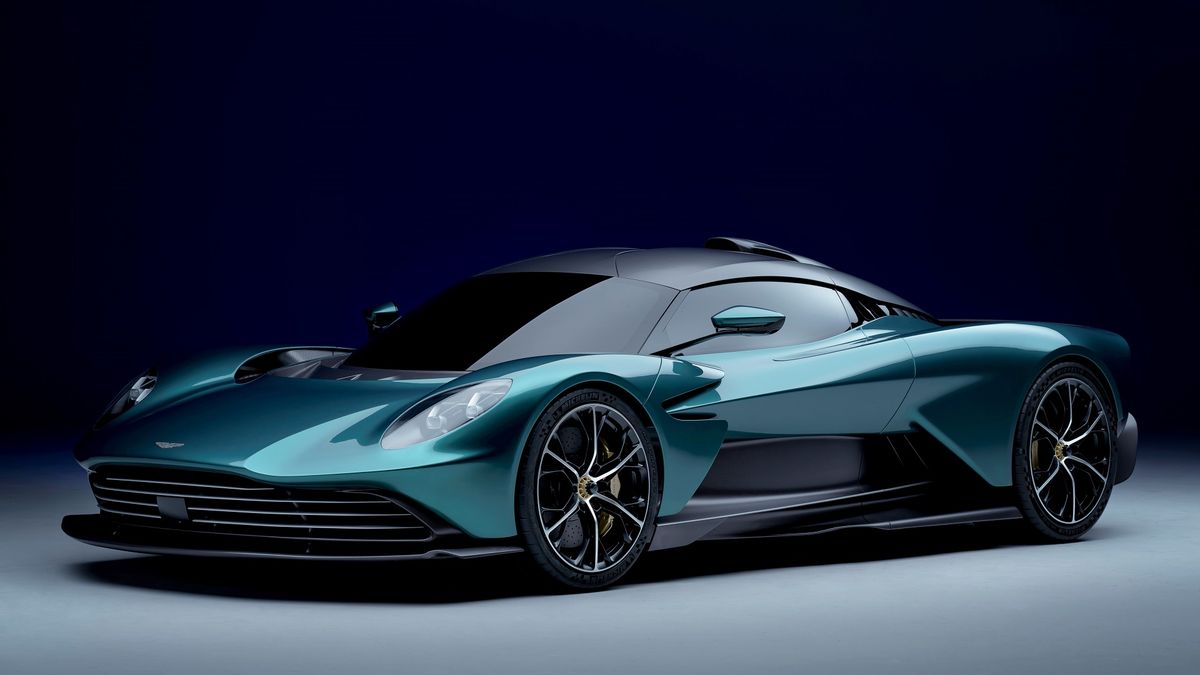Aston Martin Valhalla (2023)