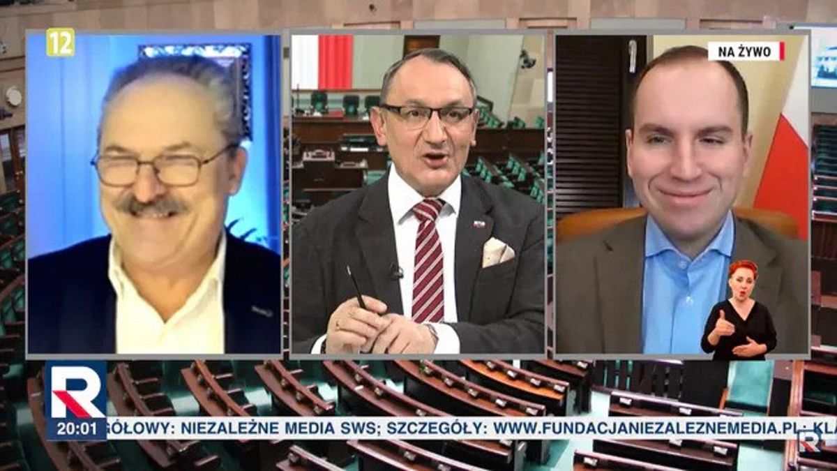 Adrian Stankowski  (w środku) nie wiedział, co powiedzieć na słowa Marka Jakubiaka (po lewej)