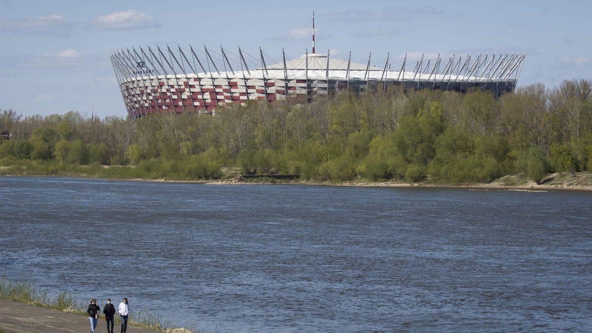 Warszawa: policja uratowała mężczyznę, który topił się w Wiśle