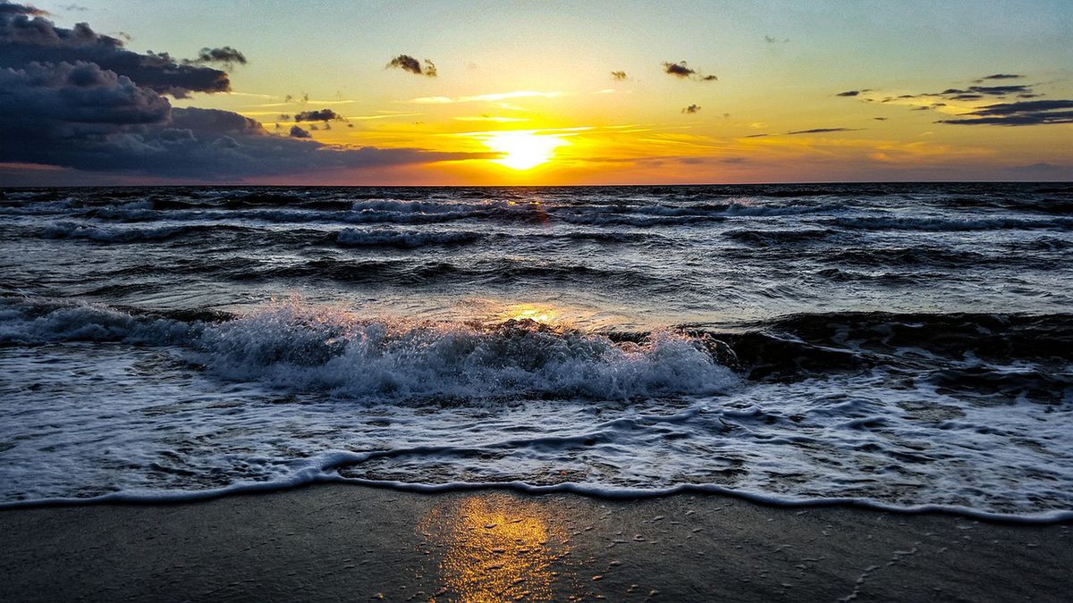 1000 zł na wakacje. program odsuwa się w czasie. Andrzej Duda proponuje 500 plus