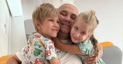 Adrian Szymaniak przekazał nowe wieści ze szpitala. "Zaczynamy truć dziada"