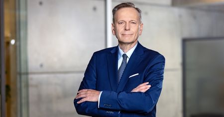 To nie sami przedsiębiorcy mają tworzyć silną gospodarkę – kluczową rolę powinno odgrywać państwo.