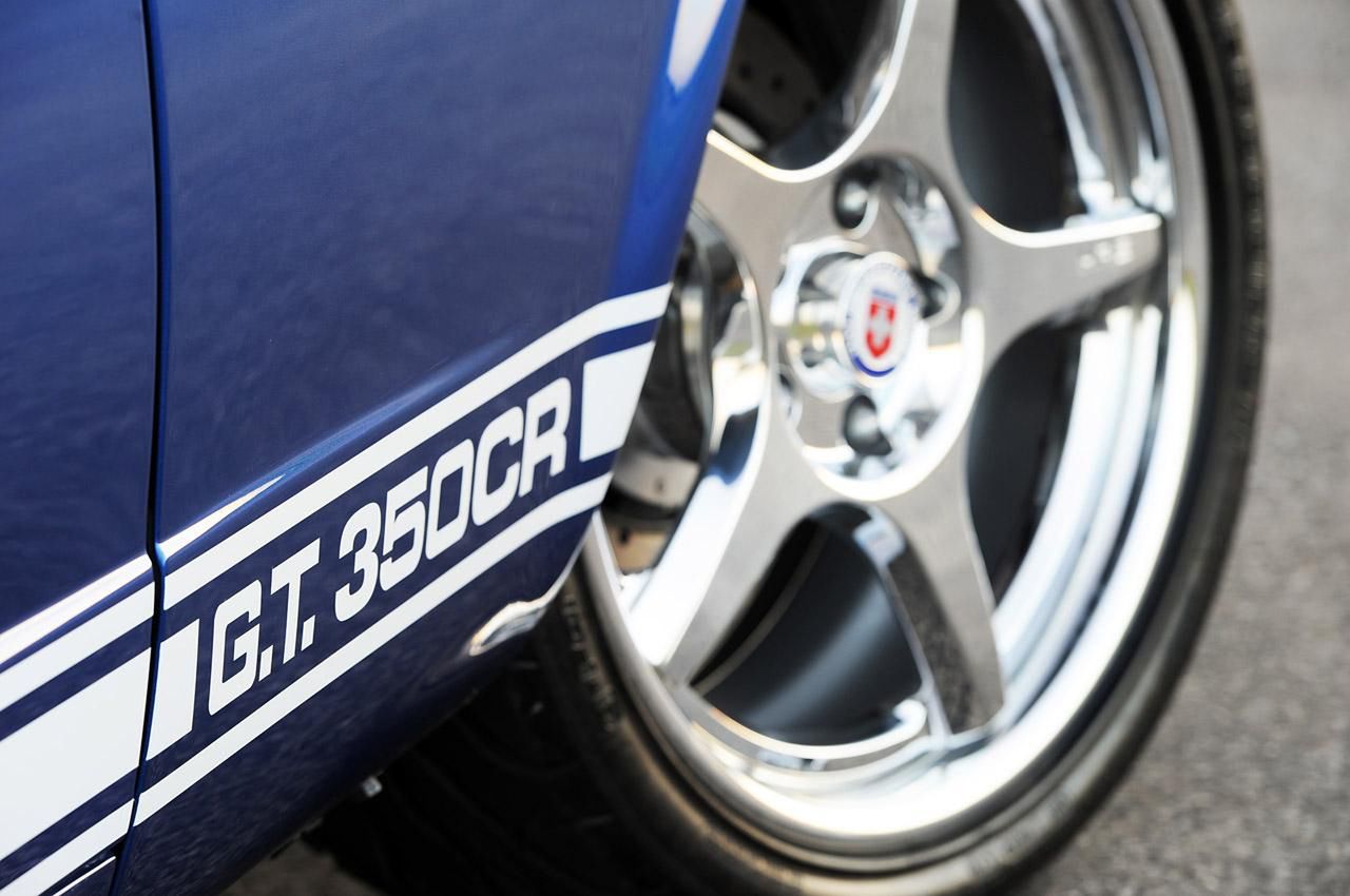 Classic Recreations 1966 Shelby GT350CR na efektownych zdjęciach [galeria] 22