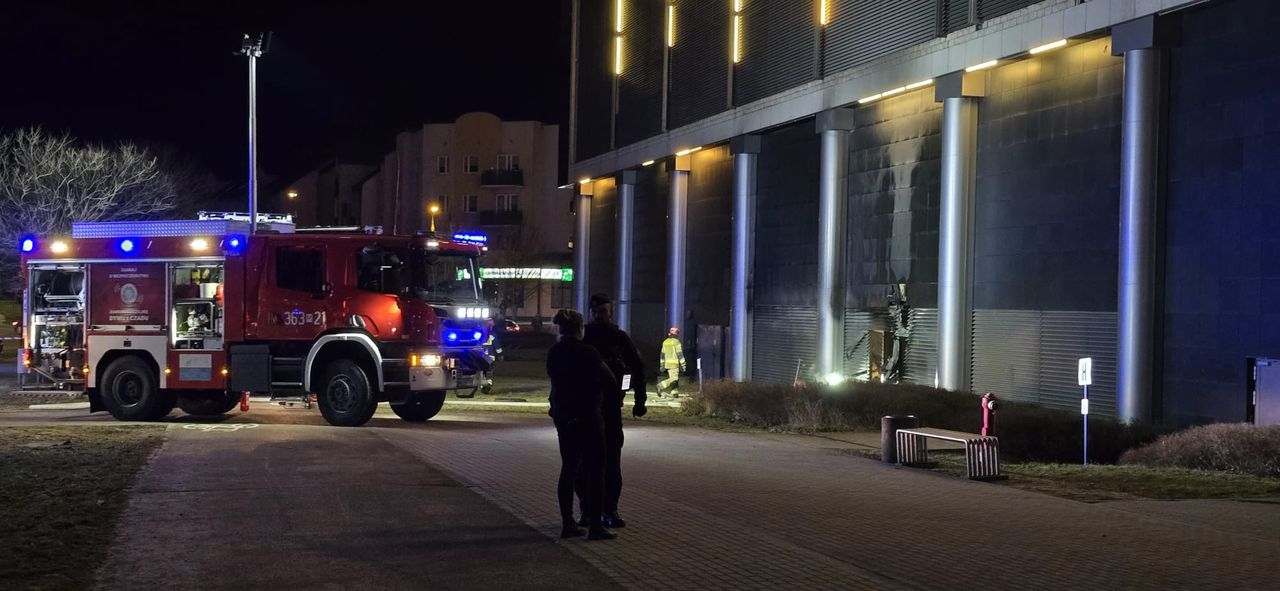Pożar elewacji w Galerii Wisła. Ewakuowano blisko 400 osób!