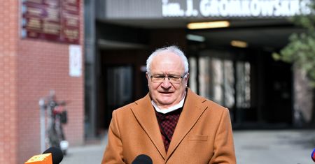 Szpital we Wrocławiu. "Pacjenci będą umierać na stojąco"