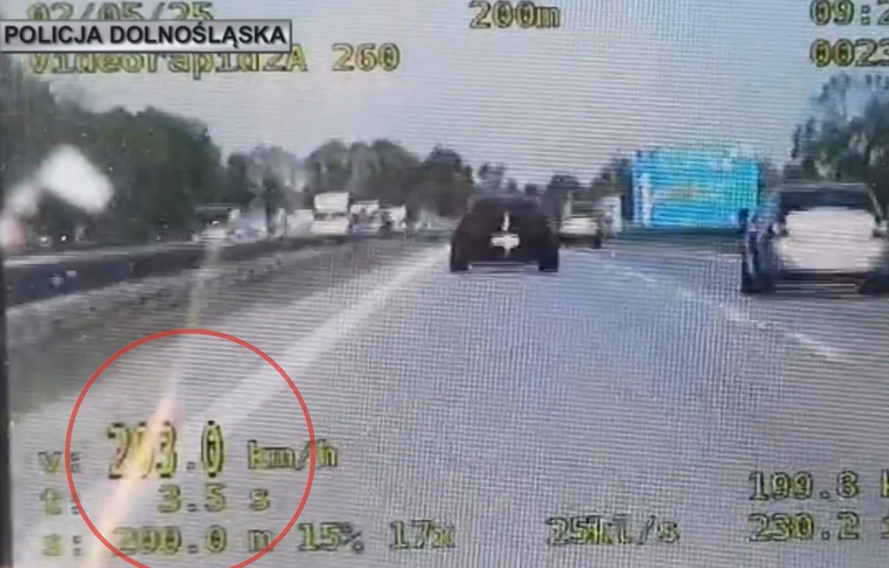 Pirat drogowy na A4. Pędził Mustangiem ponad 200 km/h