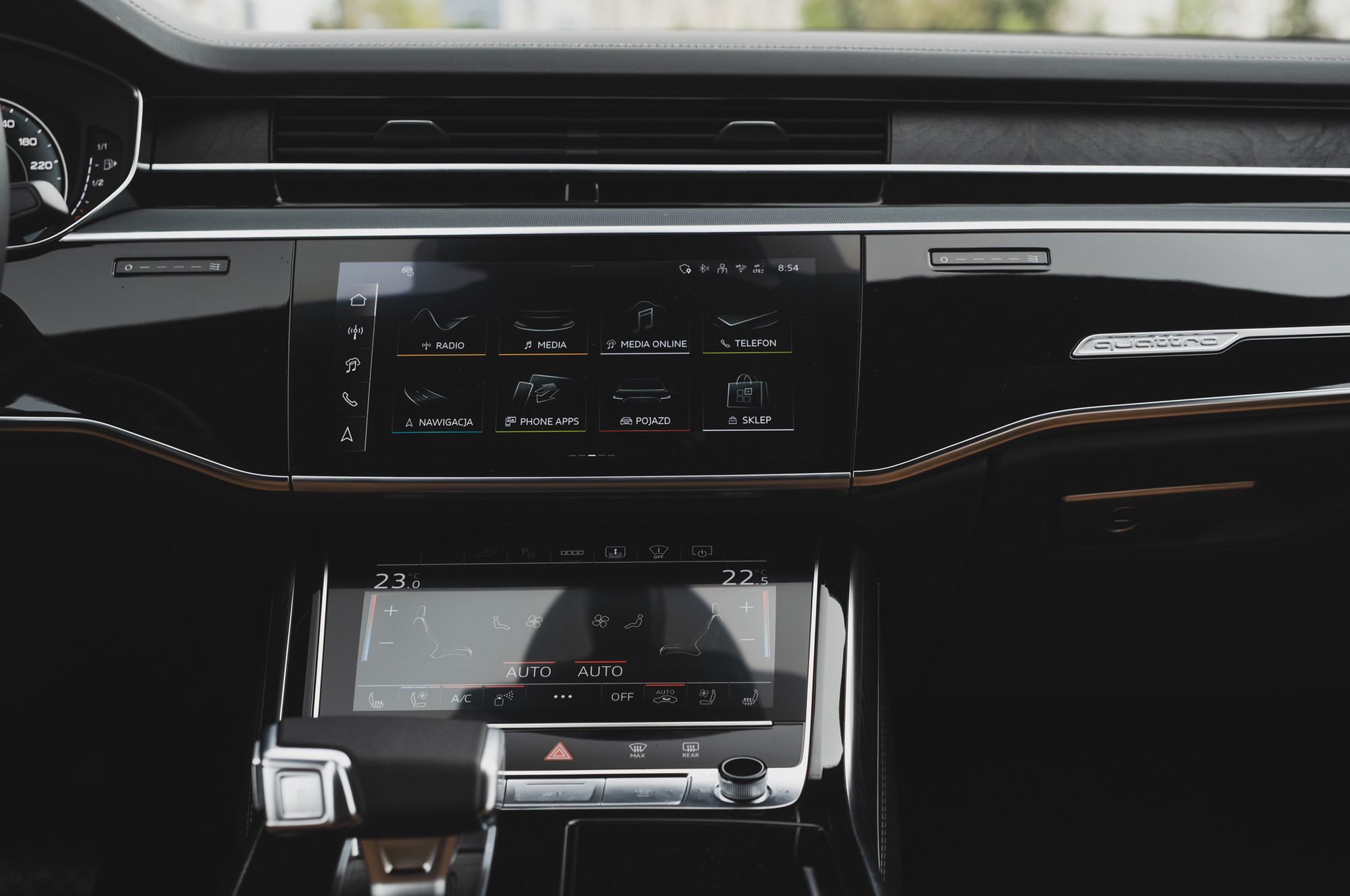 Audi A8 L 60 TFSI e Quattro (2025)