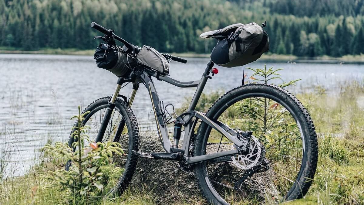 uniwersalny rower trekkingowy miasto i szlak w jednym