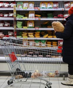 Tylu Rosjan nie stać na jedzenie. Zaskakujące wyniki sondażu