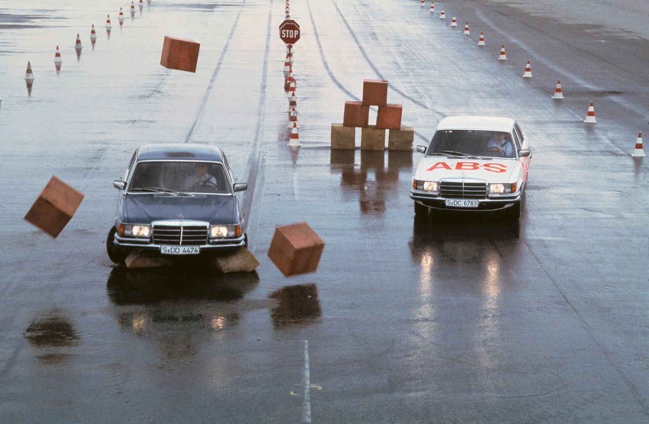 Tak reklamowano system ABS w roku 1972 (fot. Daimler AG)
