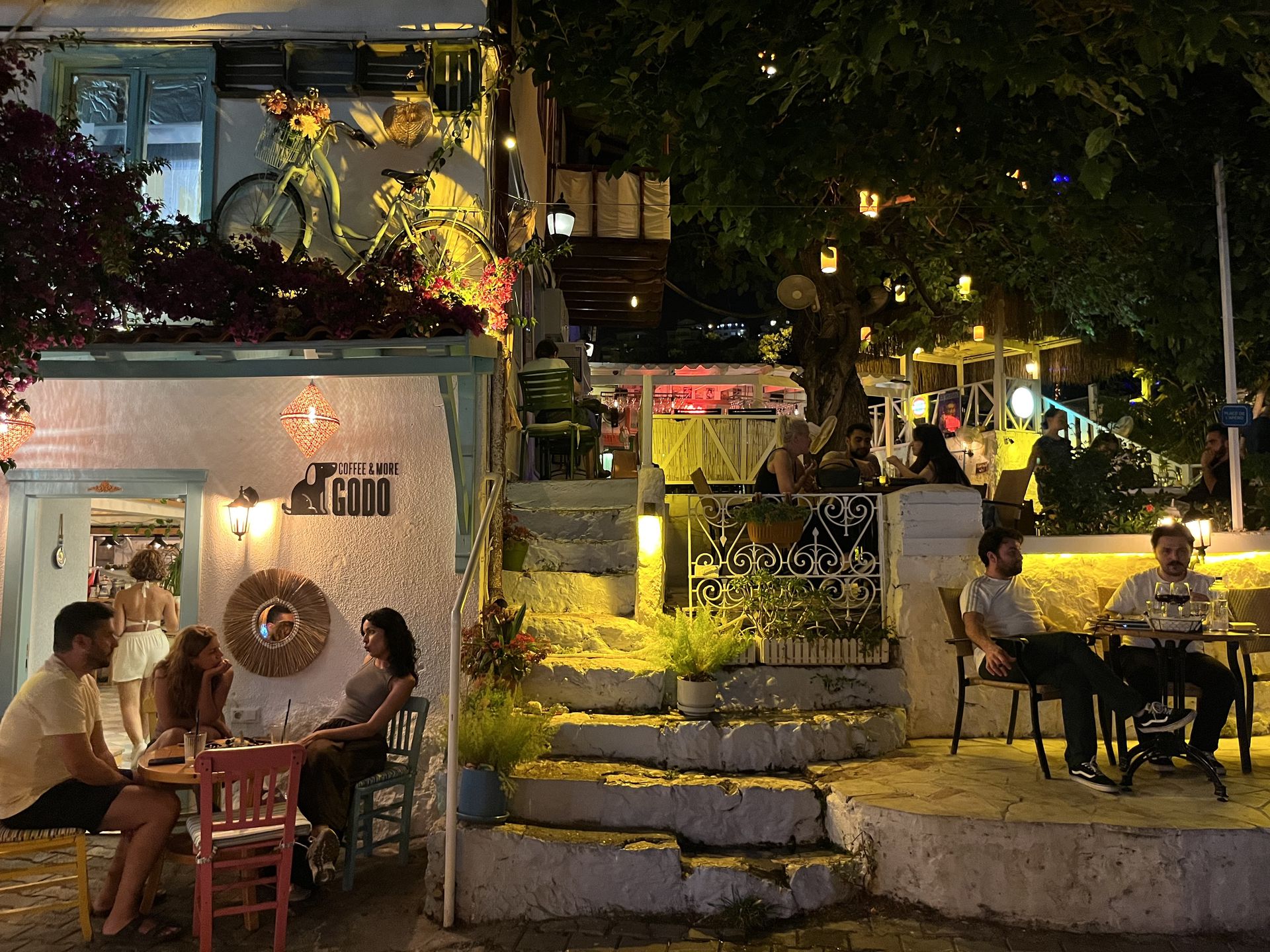 Wieczorne Kaş jest niezwykle klimatyczne