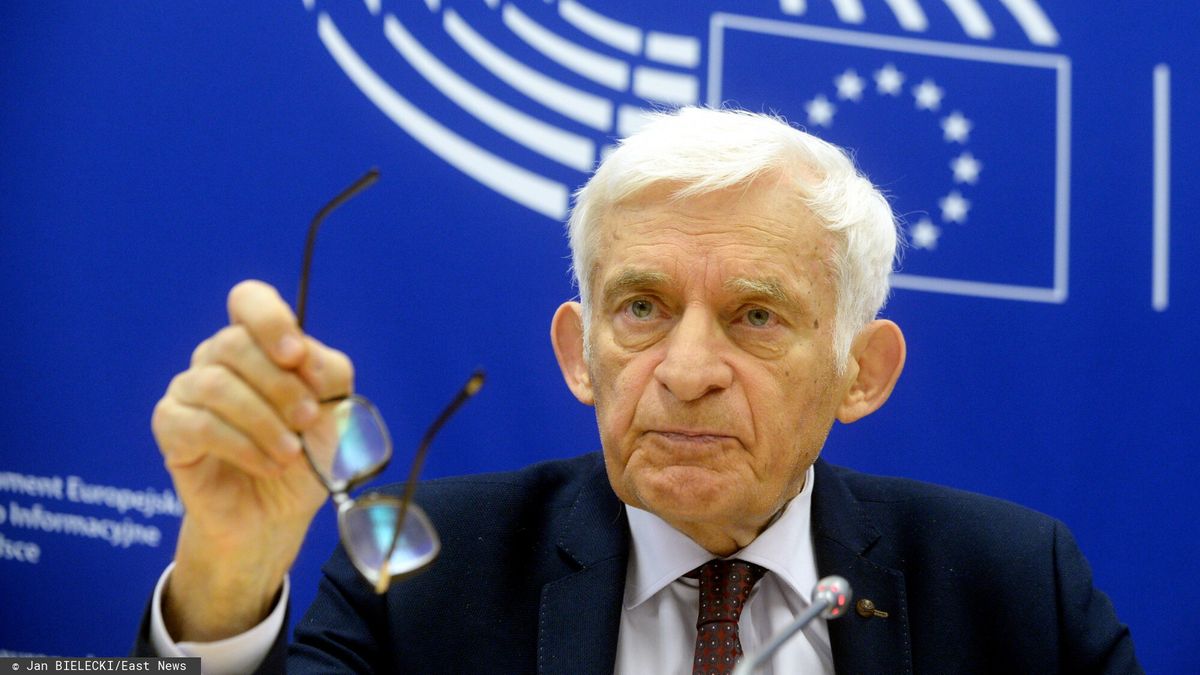 Koferencja Jerzego Buzka dot. Nordstream 2Fot. Jan Bielecki/East News, Warszawa, 15.02.2019. Konferencja prasowa dot. Nordstream 2 z udzialem przewodniczacego Komisji Przemyslu, Badan Naukowych i Energii PE Jerzego Buzka.JAN BIELECKI