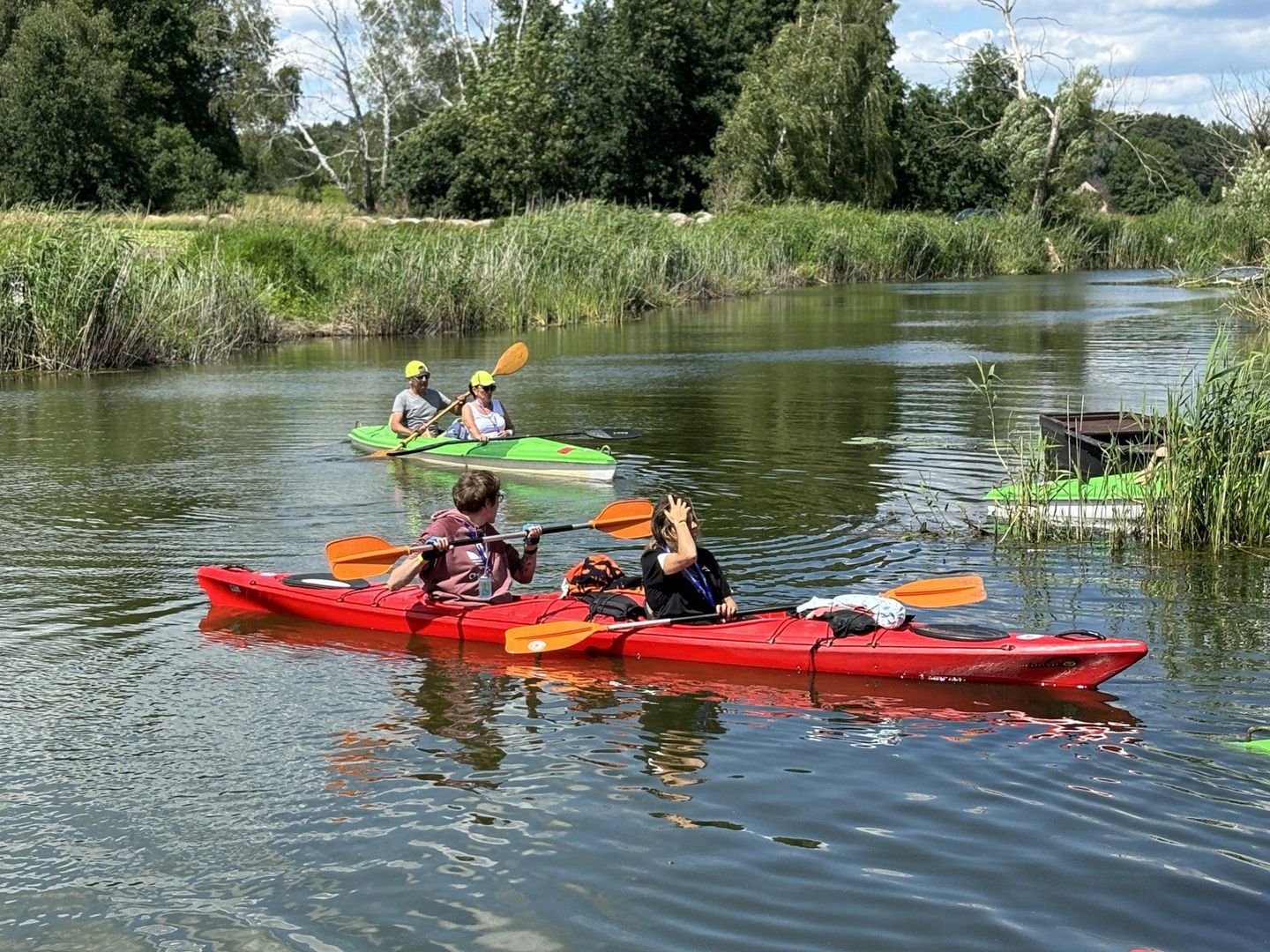 Wypożyczalnia kajaków i łodzi KotwicaGóra nad Notecią 85 64-700 Czarnków +48 507 229 905Top KajakPiła, ul. Śniadeckich 21 +48 604 468 996 www.topkajak.plKajaki PiłaKrępsko 50 (pow. pilski) +48 790 220 914 biuro@kajaczki.com www.kajaczki.comBinduga Keja 105Ujście, ul. Szpitalna +48 604 468 996 www.keja105.plWypożyczalnia kajaków KOTWICAul. Wroniecka 10, 64-730 Miały +48 669 553 919